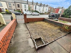 Front garden- click for photo gallery